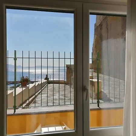 D'amare Naples