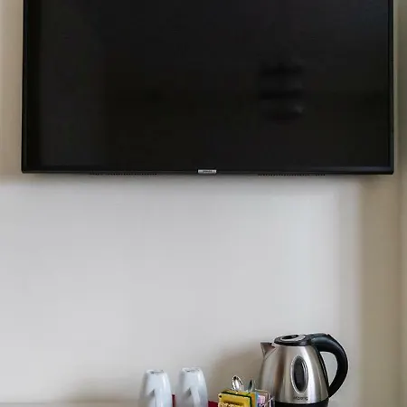 לינה וארוחת בוקר D'amare 4*